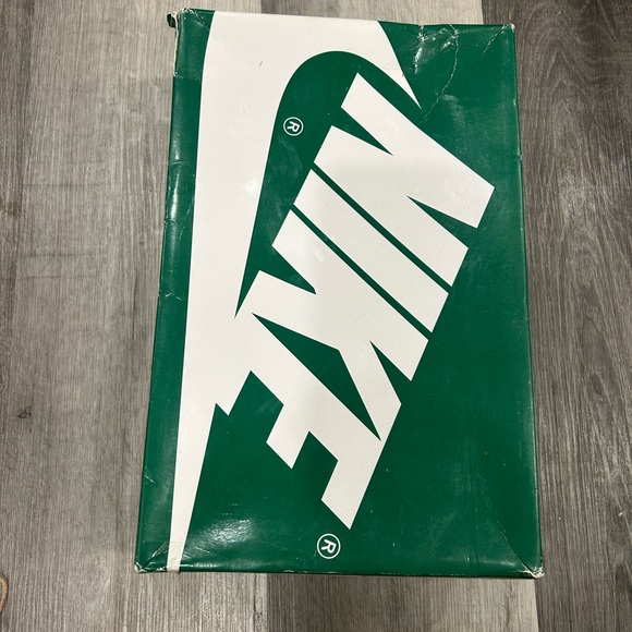 Stranger Things Nike Blazers - Picture 9 of 9